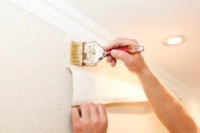 Pose de papier peint au Landin — revêtements muraux et toiles de verre